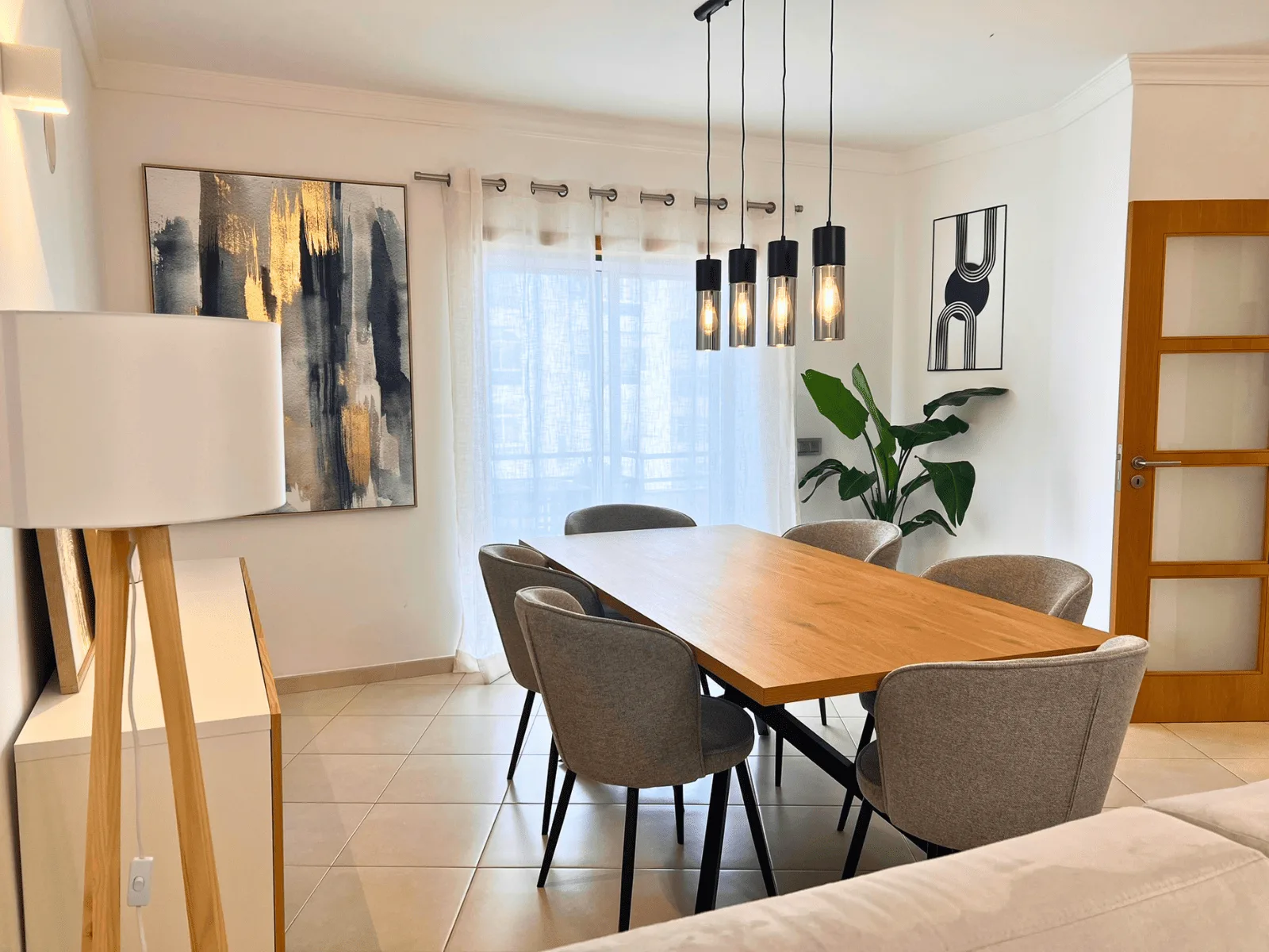 Timeless Beach IV — interior 12